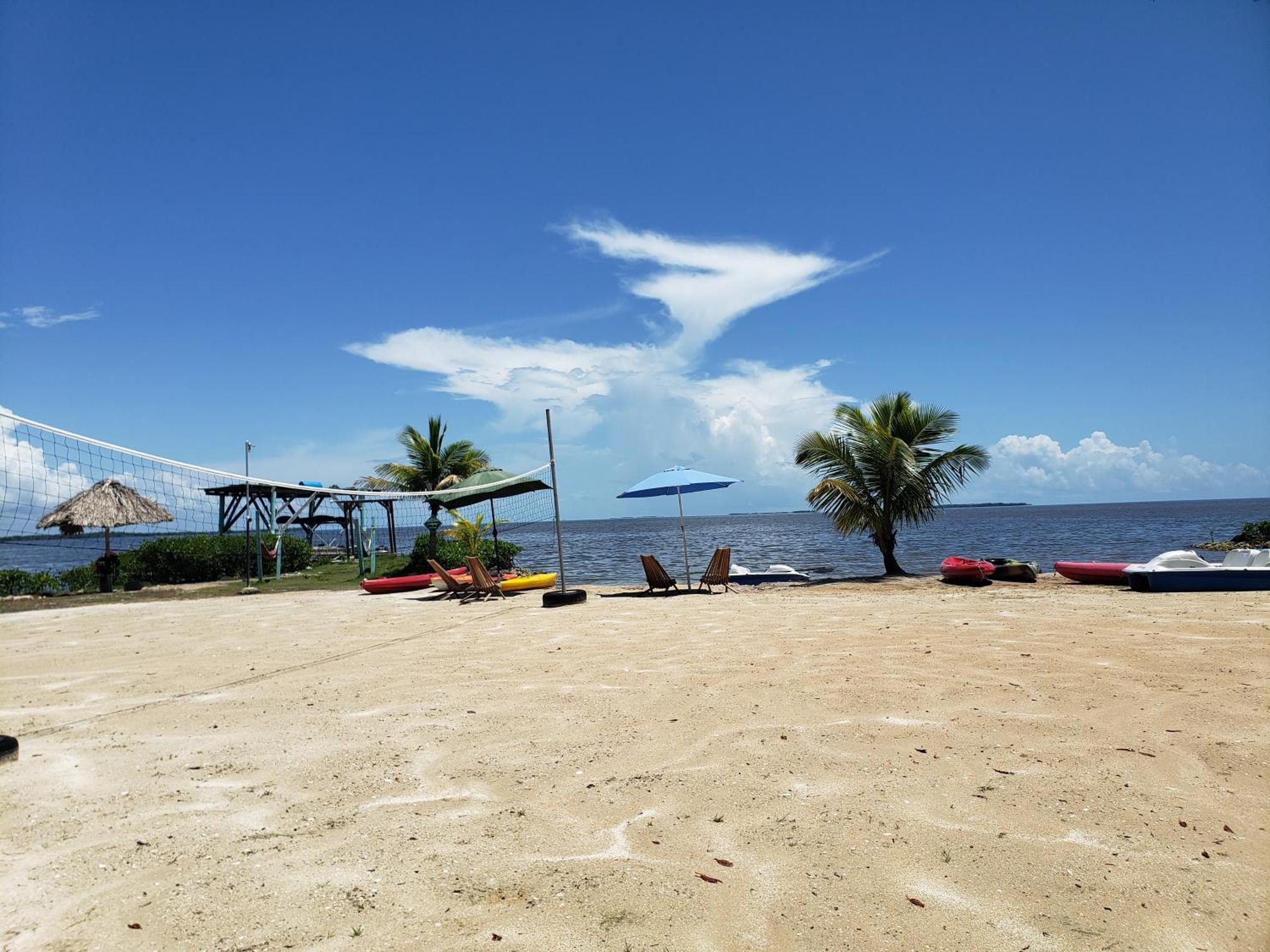 Seaside Chateau Resort Belize City Eksteriør bilde